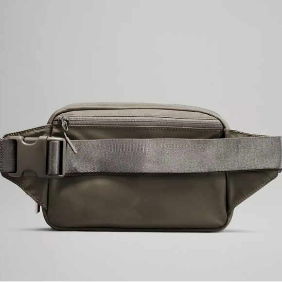 SOLD - NWT Lululemon Everywhere Belt Bag 1L - Green - Picture 4 of 9